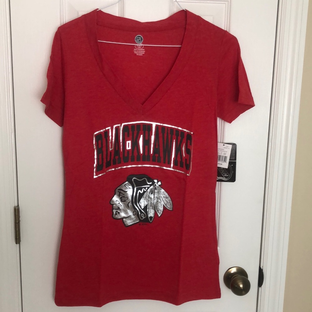Official NHL Chicago Blackhawks Tee NWT